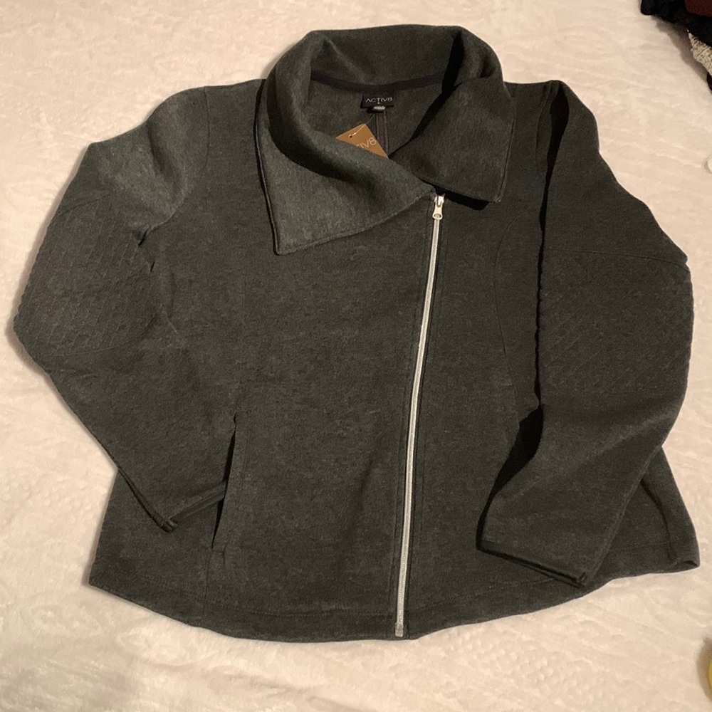Activ8 sz Large, zipper front fleece jacket. NWTs